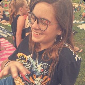 Meet your Posher, Megan